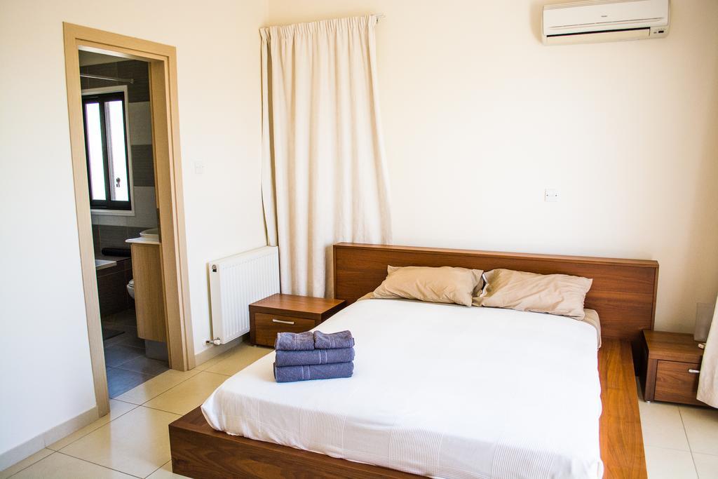 Villa Hera Agios Theodoros Habitación foto