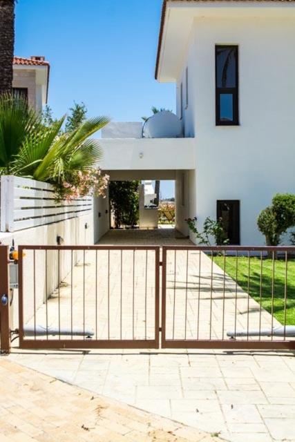 Villa Hera Agios Theodoros Exterior foto